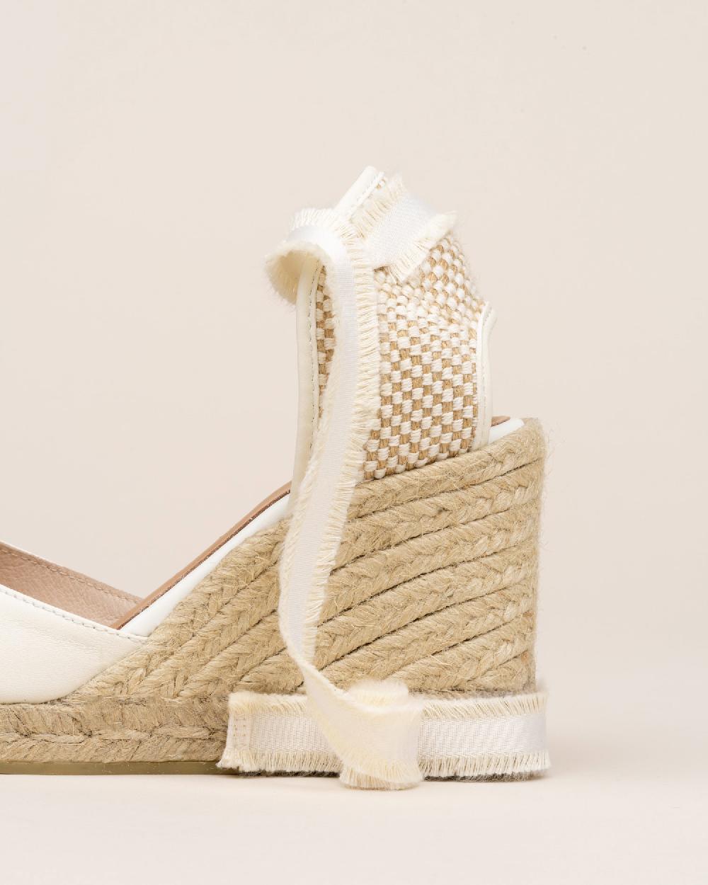 Gaimo Espadrilles Gemi MarfilAlpargata De Cuña En Piel Super Soft Y Cintas Deshilachadas