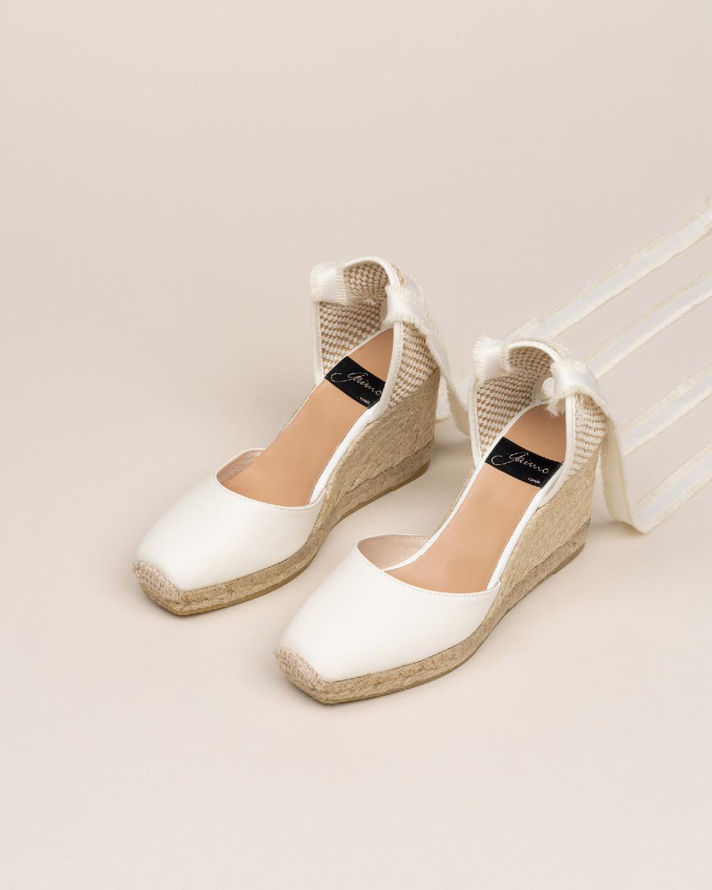Gaimo Espadrilles Gemi MarfilAlpargata De Cuña En Piel Super Soft Y Cintas Deshilachadas