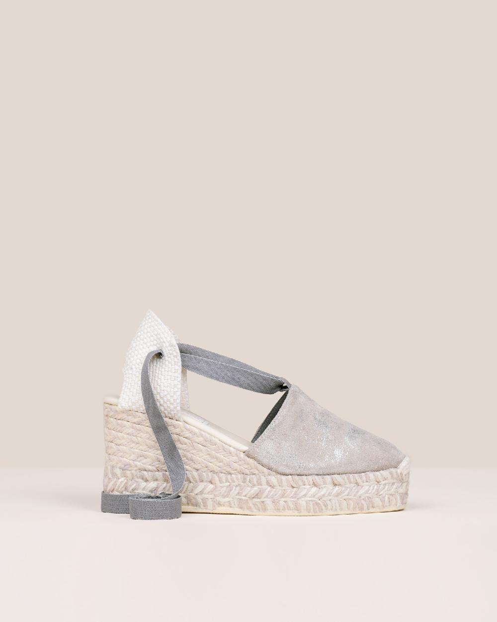 Gaimo espadrilles Valenciana SilverAlpargatas de cuña en piel metalizada con cintas