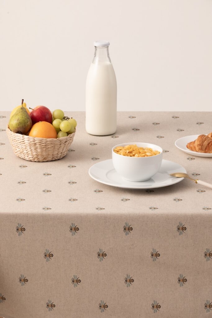 Girones Mantel Antimanchas ZEN ABEJAS