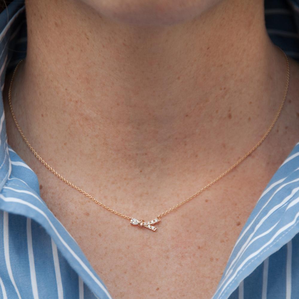 Gold&roses Collar Knot Lady B