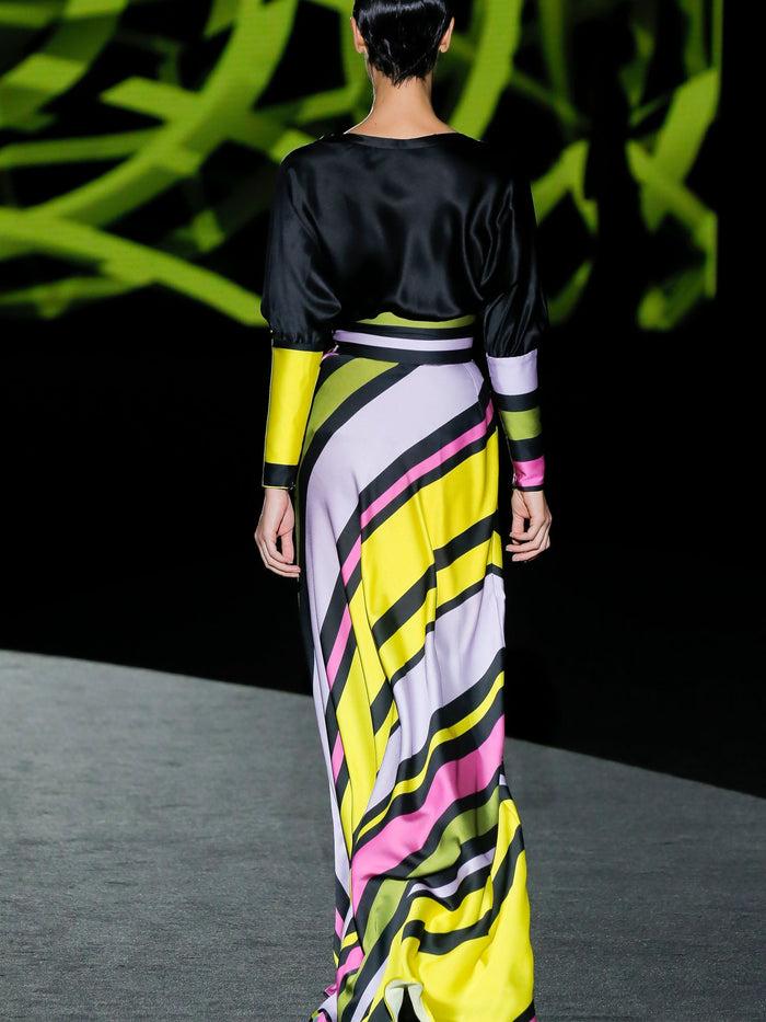 Hannibal Laguna LOOK 13 FLASH Y FLINT | Blusa Satín Negro Puños De Rayas. Falda Evasé En Satín