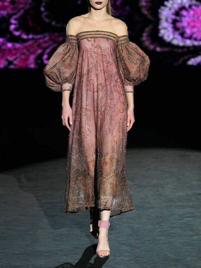 Hannibal laguna LOOK 13 HIDANKA | Vestido en tul tatoo bordado con fondo rosa