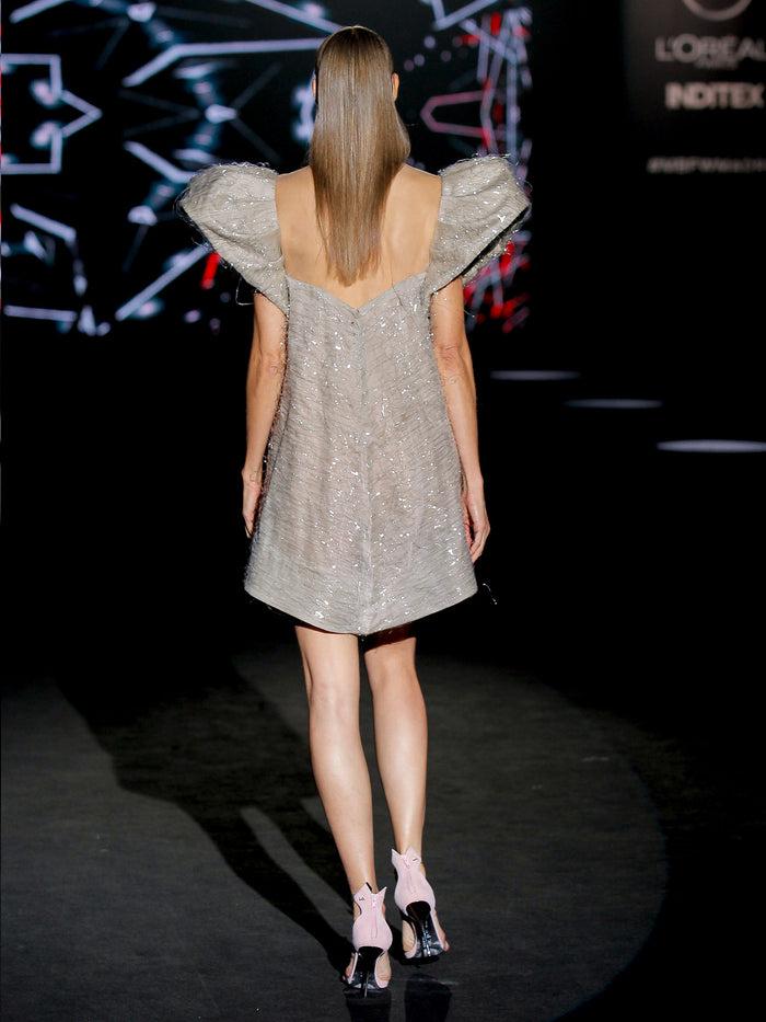 Hannibal Laguna LOOK 14 IVELANIA | Vestido Corto De Fiesta En Color Gris Perla