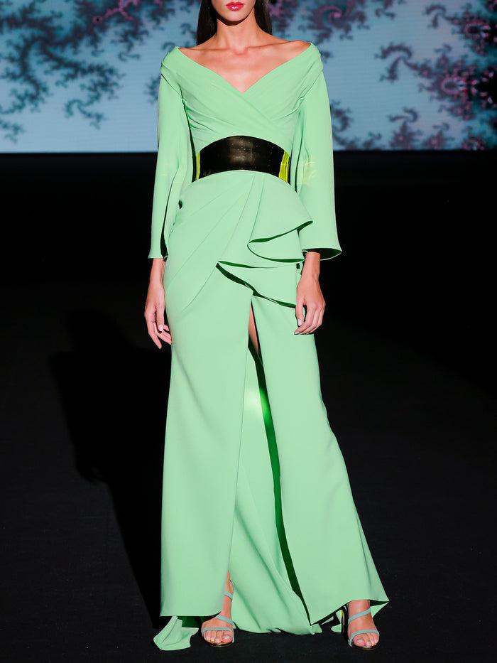 Hannibal Laguna LOOK 18 Vestido KATERINI | Vestido De Fiesta En Crepe Helecho Con Amplio Escote Cruzado Con Falda Asimétrica Abierta