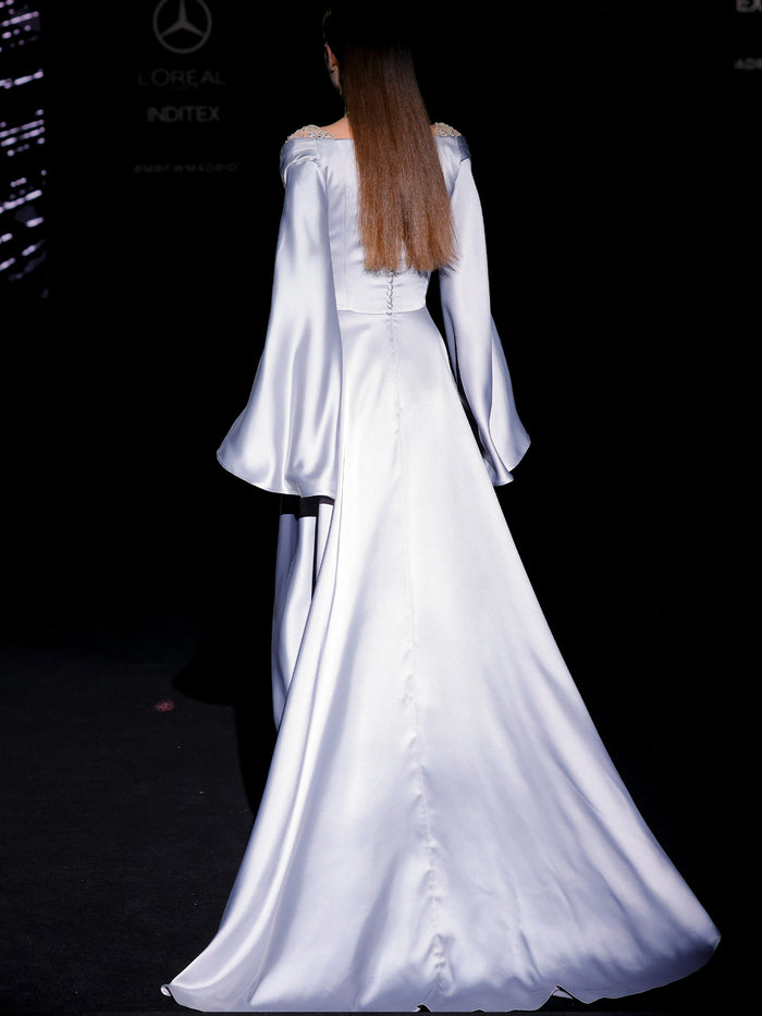 Hannibal Laguna LOOK 19 Vestido JILBORO | Vestido De Fiesta Realizado En Satin Color Gris Perla Con Bordados De Swarovski