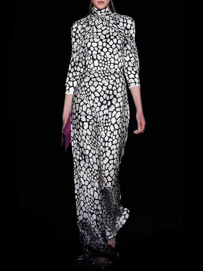 Hannibal laguna Look 20 COLETTE | Vestido en satin blanco y negro empedrado