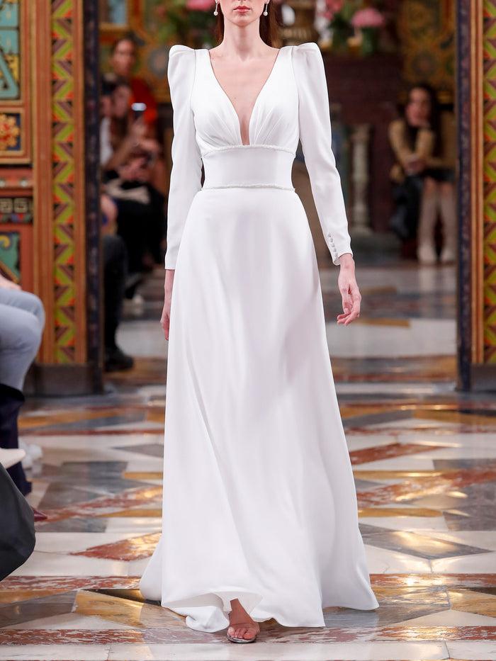 Hannibal laguna LOOK 20 Vestido de novia VIOLETE realizado en crepe