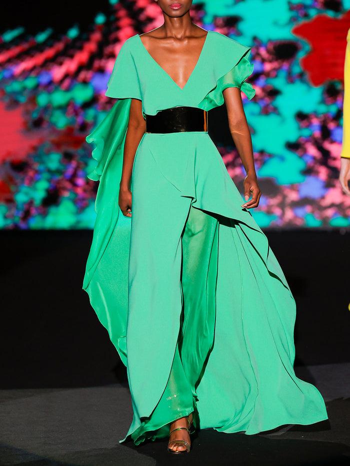 Hannibal laguna LOOK 21 Vestido KAPELIA | estido largo en crepe clorofila con escote V y maxi chal en gasa