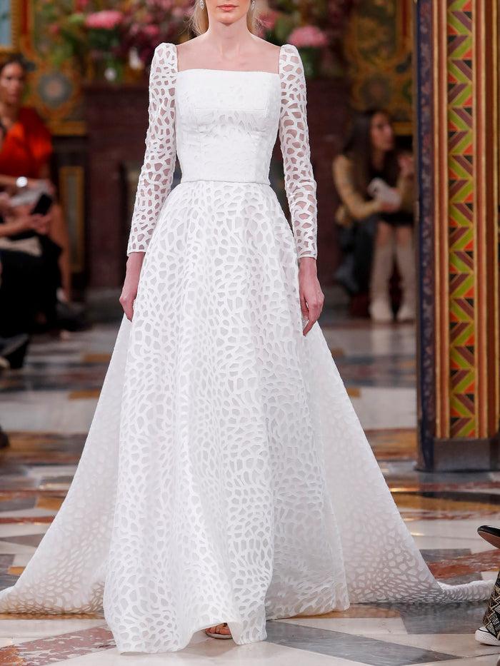 Hannibal laguna LOOK 23 Vestido de novia VANKROF realizado en organza devoré