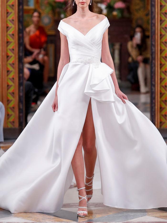 Hannibal laguna LOOK 26 Vestido de novia VAVARI realizado en mikado piqué