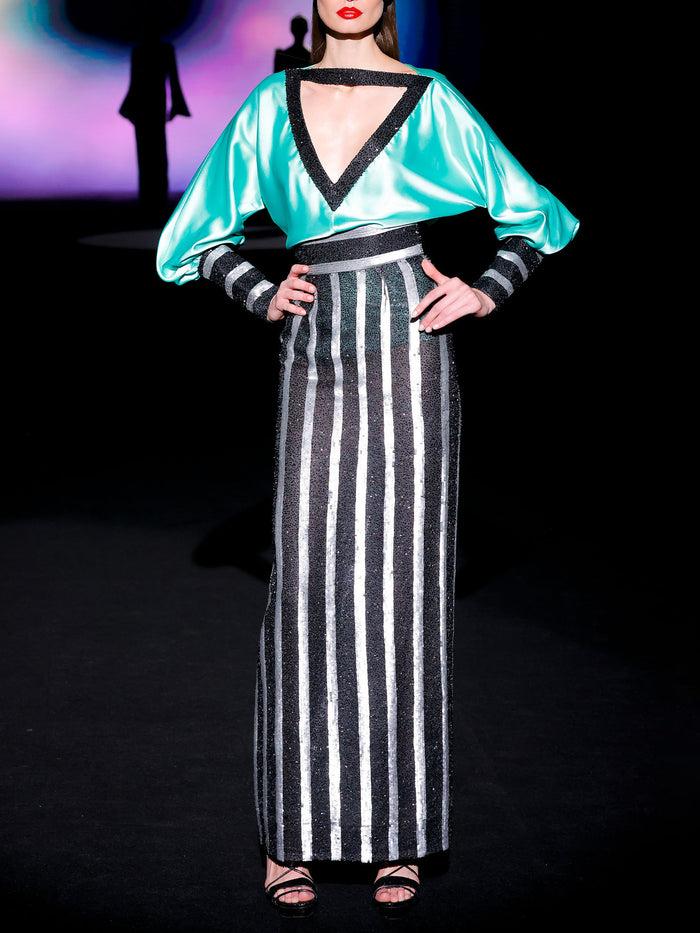 Hannibal Laguna LOOK 3 Blusa JARET Y Falda JASEL | Blusa Realizada En Satin Y Canutillo Negro. Falda De Fiesta Realizado En Paillete Metalizado Plata Y Negro