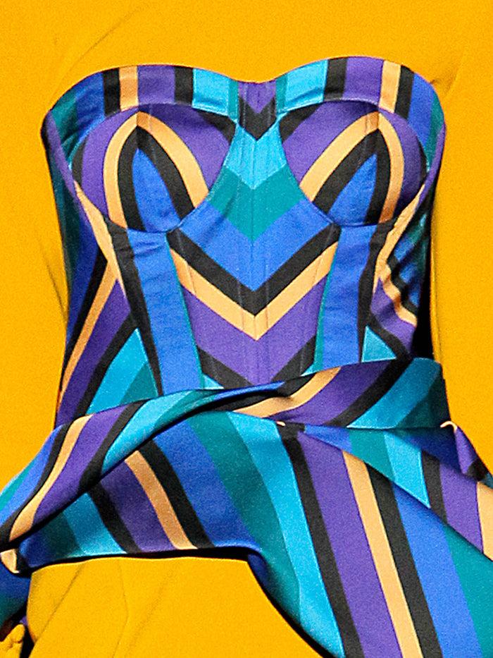 Hannibal Laguna Look 3 T-Shirt ETNA Corpiño ENGEL Y Pantalón EOS