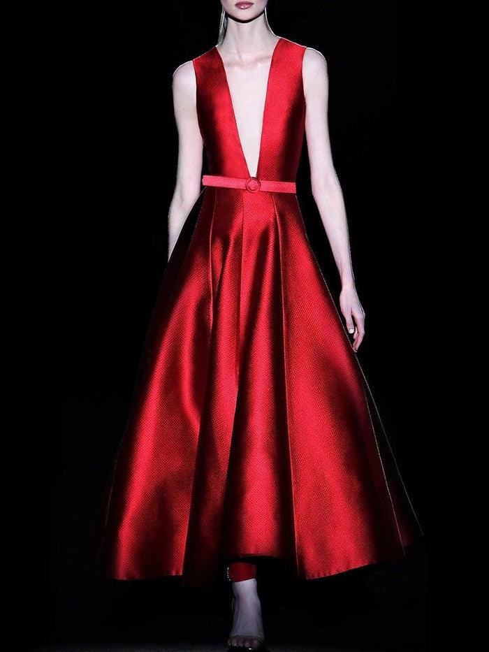 Hannibal laguna Look 3 Vestido CAVALINI | Gran pique rojo con falda de nesgas