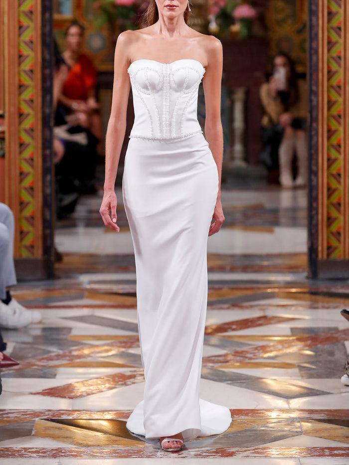 Hannibal laguna LOOK 3 Vestido de novia UPHORIA realizado en crepe