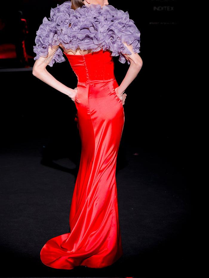 Hannibal Laguna LOOK 31 Bolero JAZZ Y Vestido JARMON | Bolero De Volantes De Garza Plisada Amatista Y Swarovski. Vestido De Fiesta Realizado En Satín Color Rubi