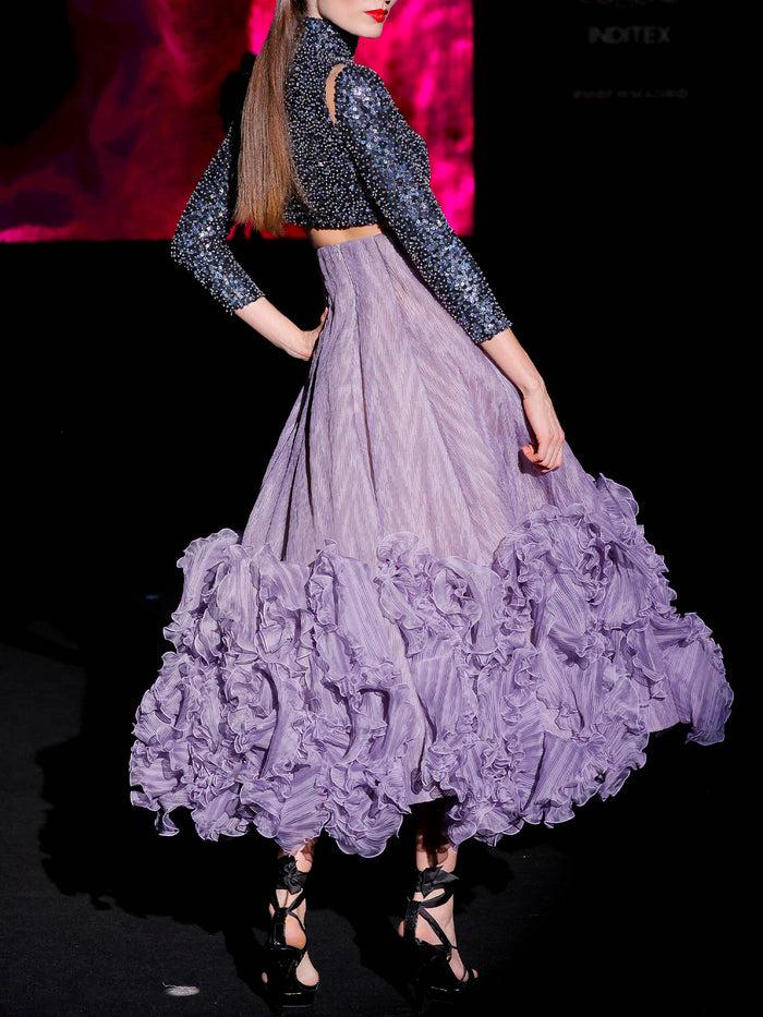 Hannibal Laguna LOOK 36 Top Crop JILDI Y Falda JARAMIL | Blusa Body Realizada En Garzas Plisadas Ciclamen Amatista Y Negro. Falda Mini Realizada En Bordado Boreal En Azul Marino (copia)