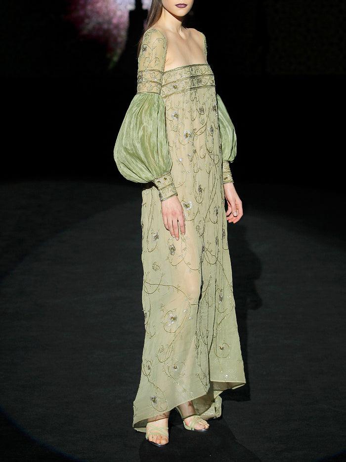 Hannibal Laguna LOOK 6 HALBORA | Vestido En Gasa Bordada Color Verde Olivo