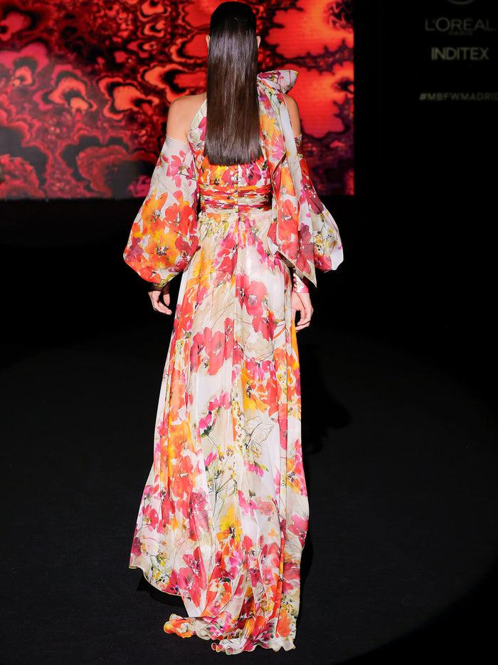 Hannibal Laguna LOOK 9 Vestido KLINT | Vestido Largo Estampado En Gasa En Tonos Cálidos Con Escote Halter Y Lazo Al Cuello