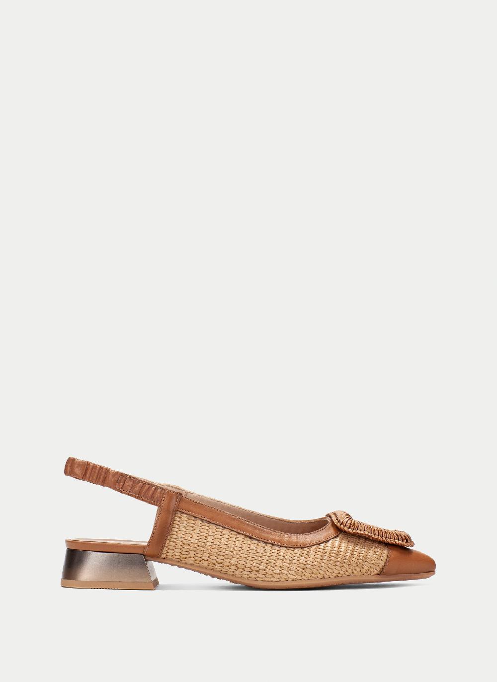 Hispanitas Destalonado dali cuero