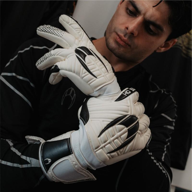Ho Soccer Guante Guerrero PRO NG Justice White