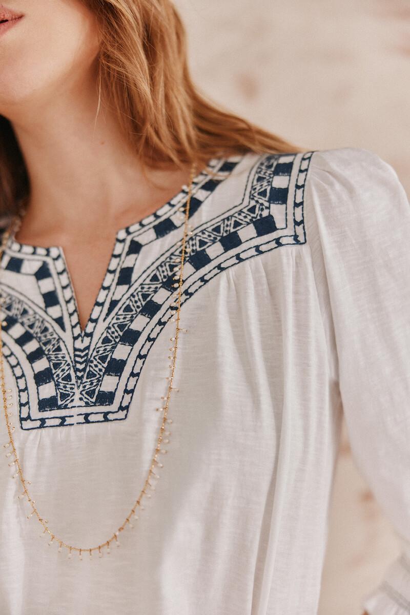 Hoss Intropia Fabiana. Camiseta Bordado A Contraste. | Camisetas Y Tops De Mujer | Hoss Intropia