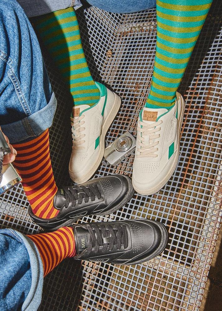 Iaios Calcetines Truth