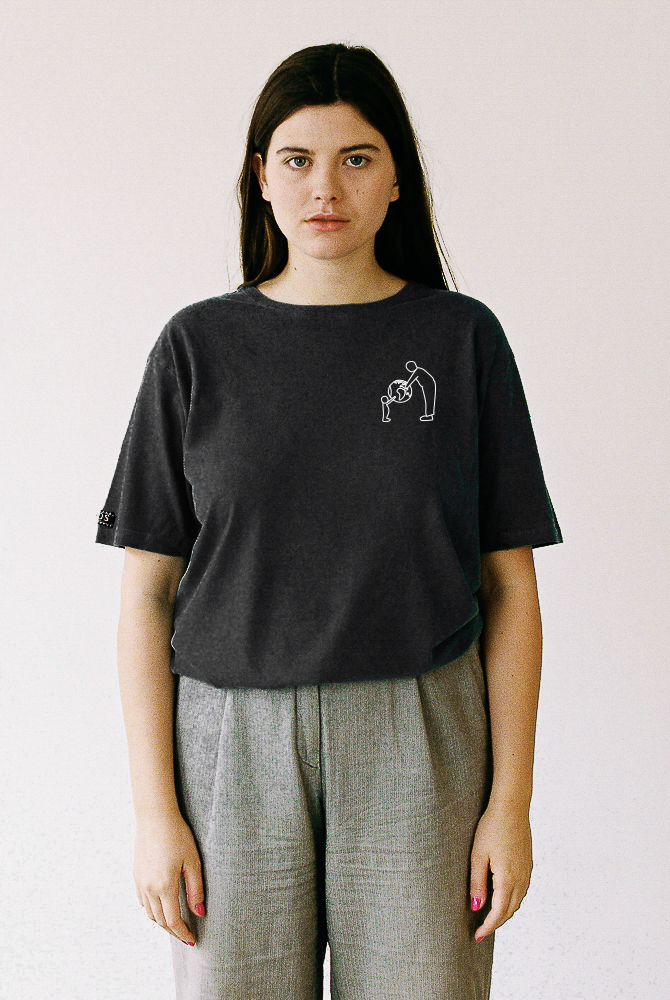 Iaios Camiseta Negra - Tierra