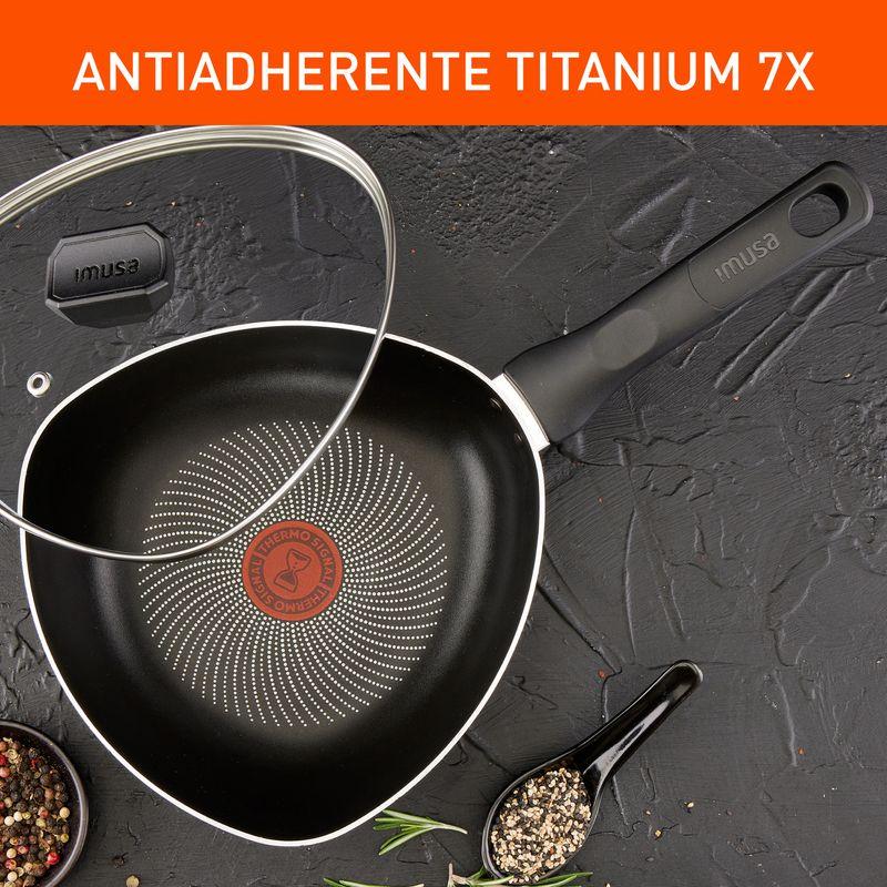 Imusa Wok Triangular IMUSA Hard Titanium 30cm Antiadherente Tapa De Vidrio