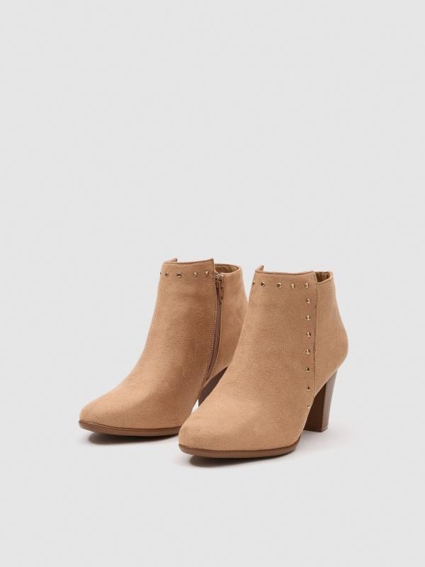 In Side Botín Tacón Alto Tachas En Linea Efecto Ante