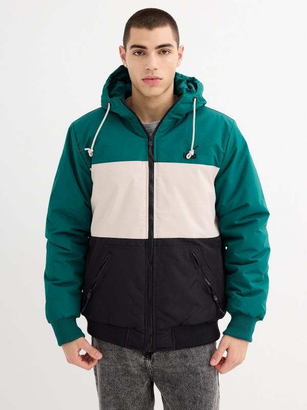 In side Abrigo color block verde