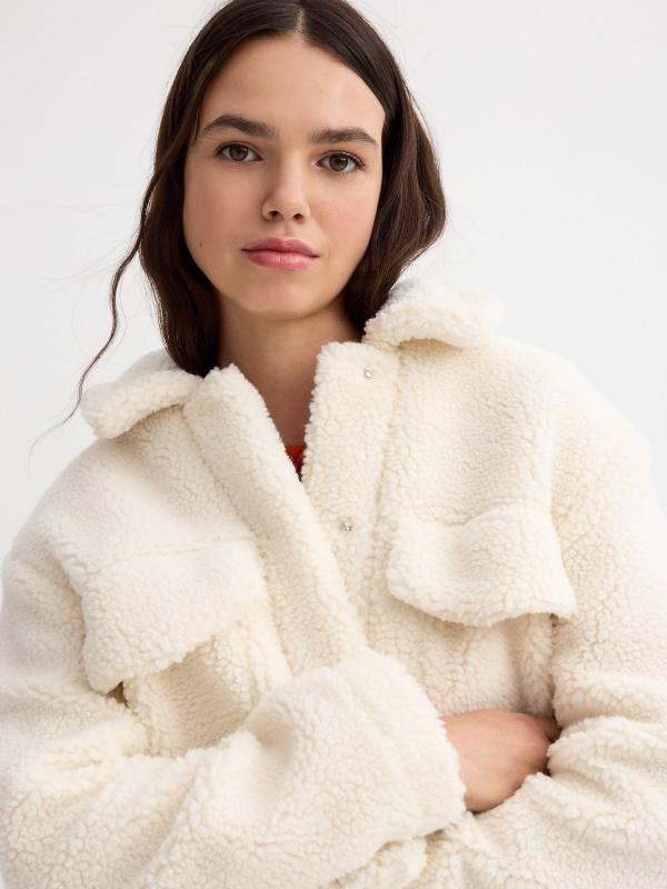 In Side Abrigo Crop De Borrego