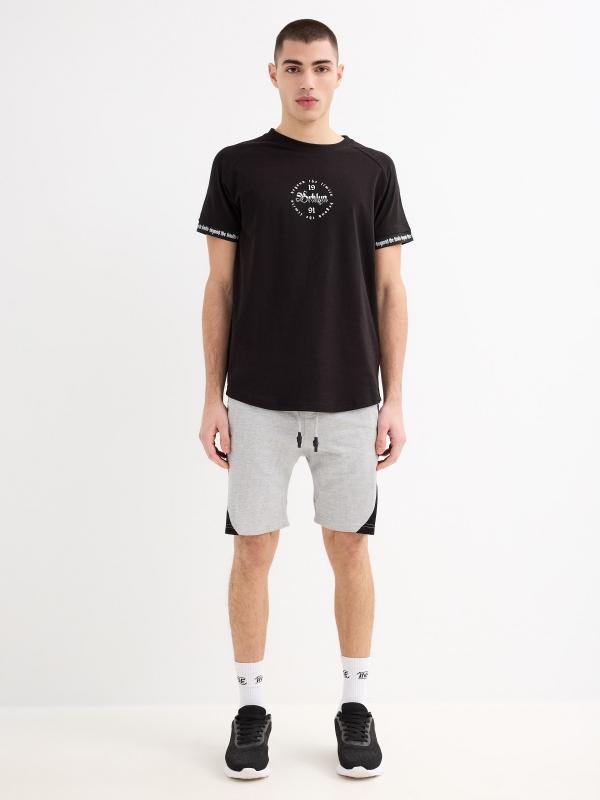 In Side Bermuda Jogger Con Banda Lateral