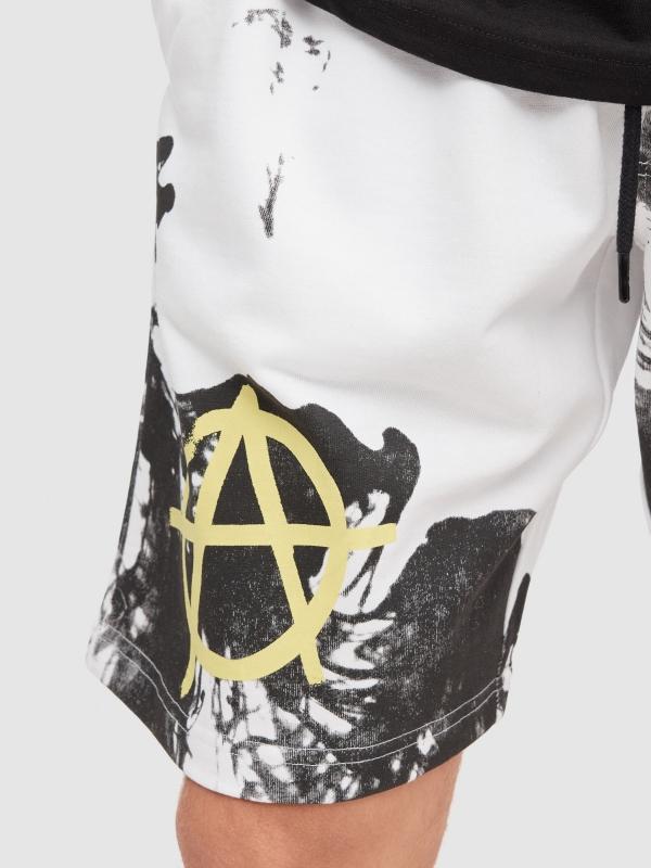 In Side Bermuda Jogger Graffiti