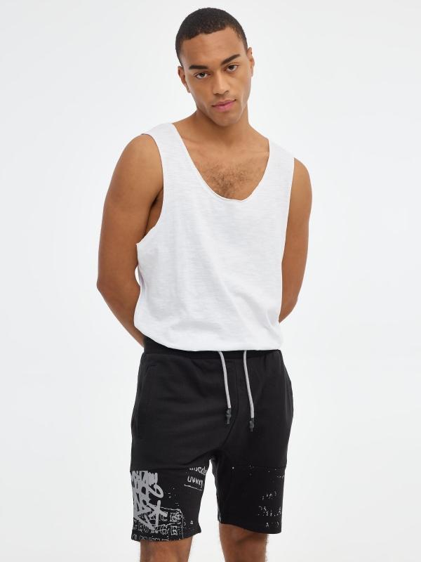 In side Bermuda jogger graffiti