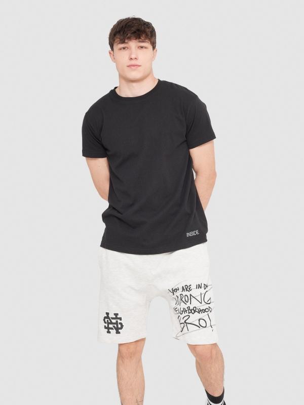 In side Bermuda jogger graffiti