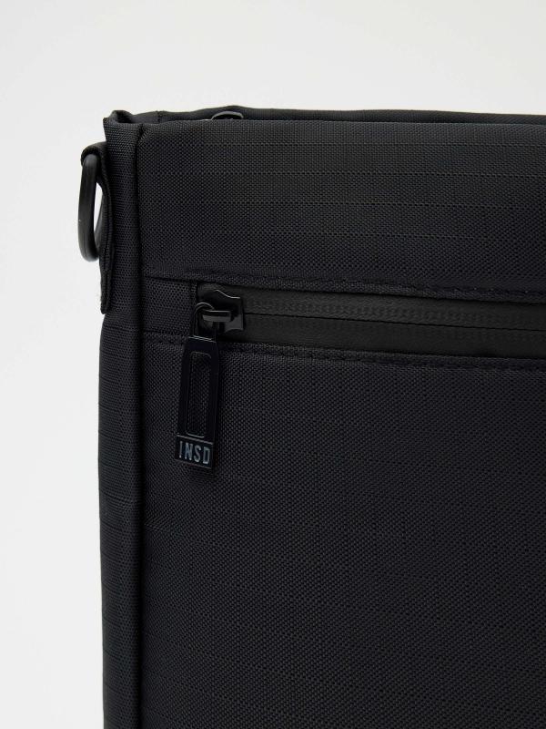 In Side Bolso Cruazado 19x24cm