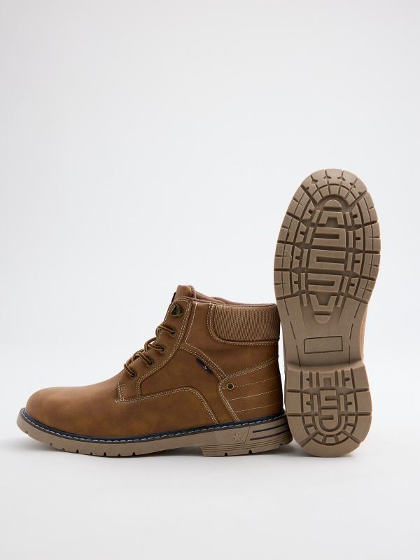 In Side Bota Marrón Cuello Combinado