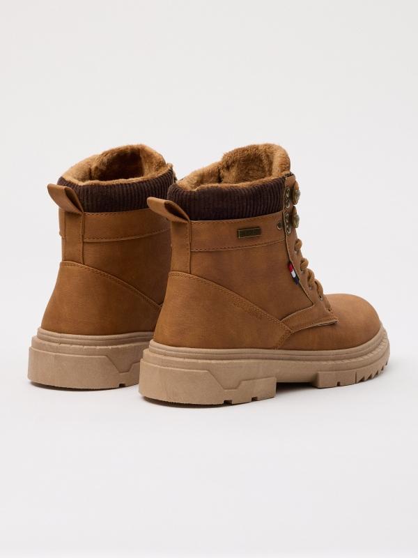 In Side Bota Montañera Combinada Cuello