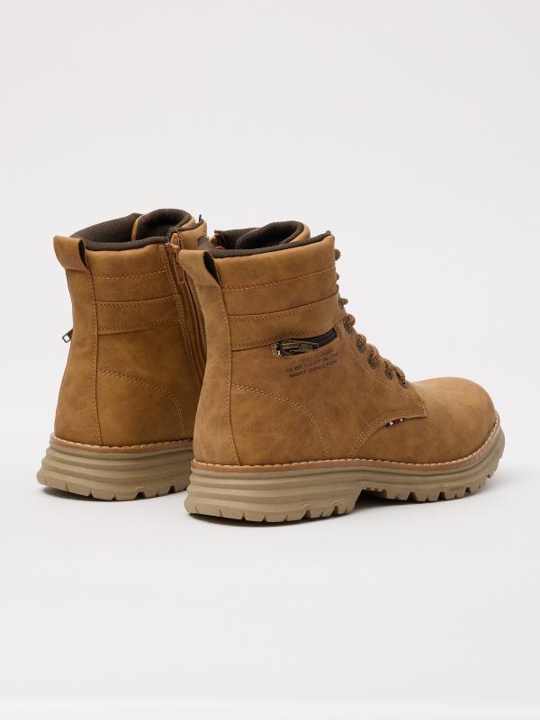 In Side Bota Montañera Con Cremallera