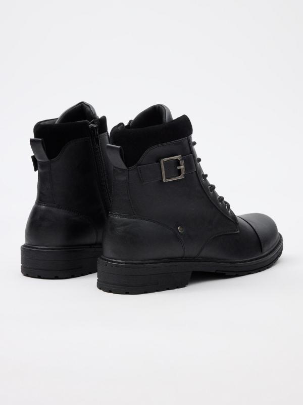 In Side Bota Polipiel Con Hebilla