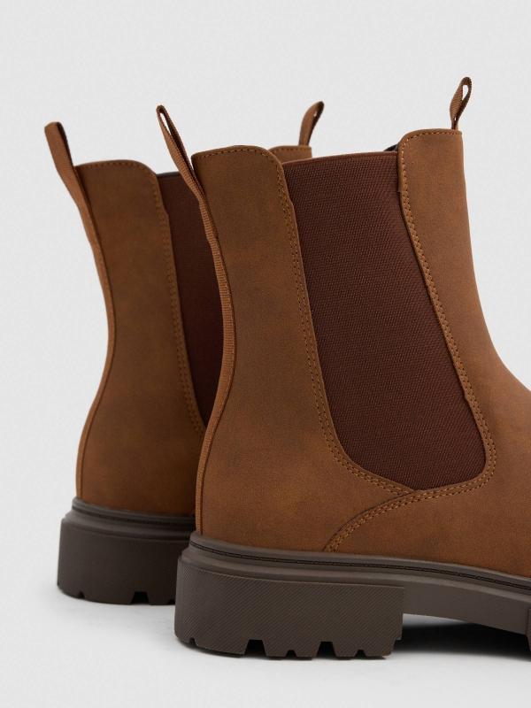 In Side Botas Chelsea Marrones De Polipiel