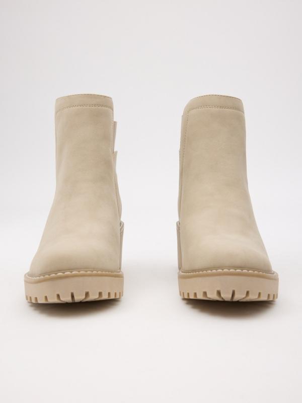 In Side Botas Con Cuña Y Elasticos