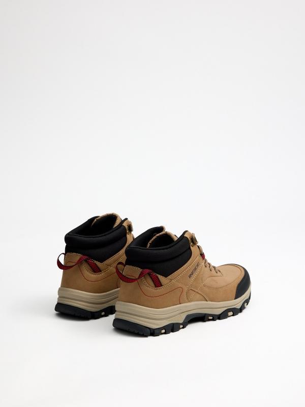 In Side Botas Montañeras Efecto Piel