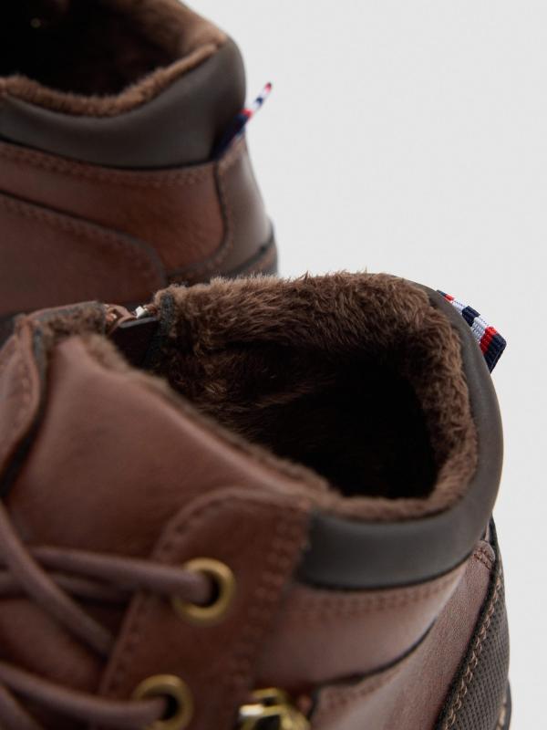 In Side Botín Bajo Efecto Piel Marrón