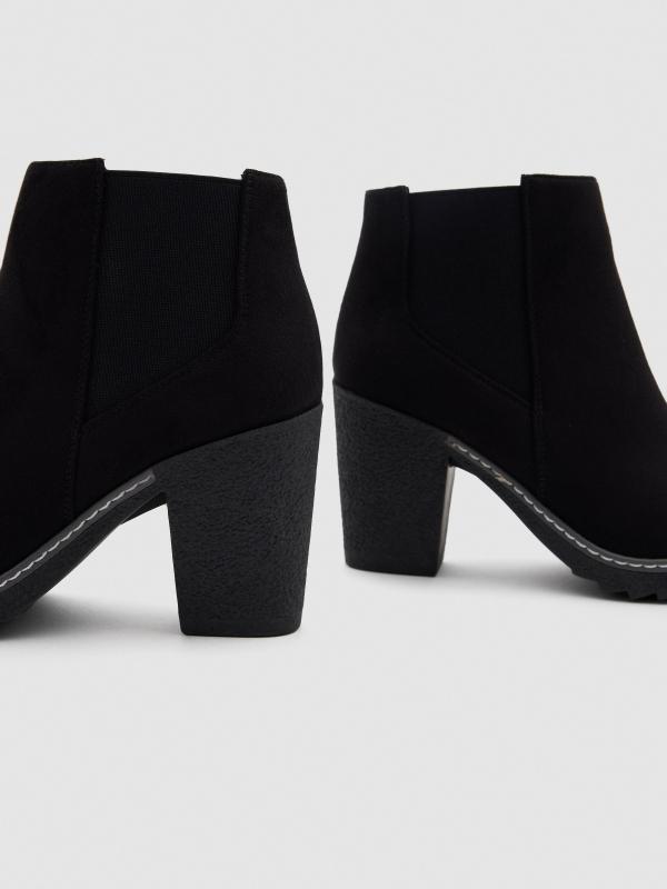 In Side Botines Con Elástico Y Cremallera