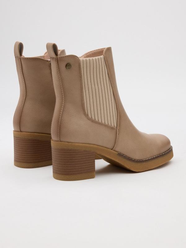 In Side Botines Media Caña Con Punto