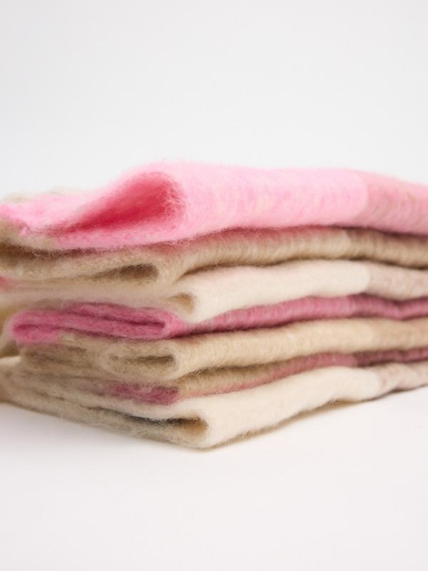 In Side Bufanda Cuadros Multicolor Rosa Y Beige