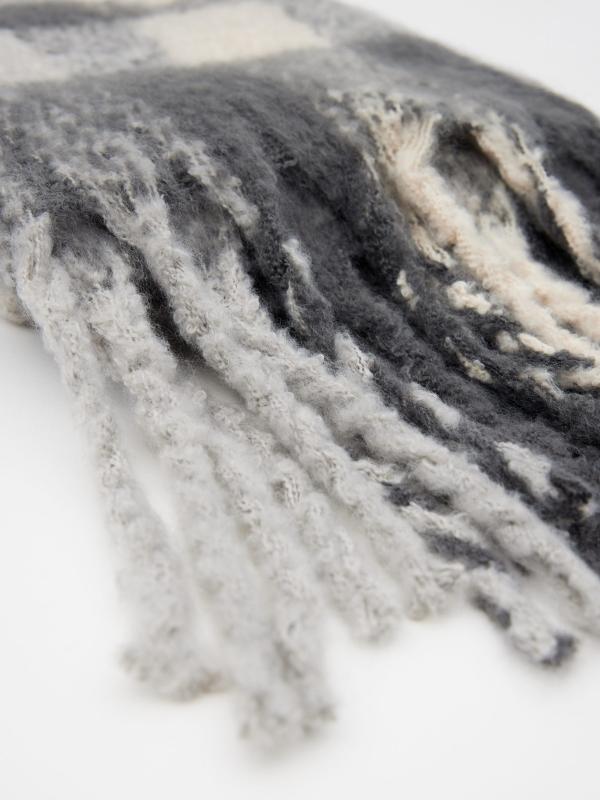 In Side Bufanda En Tonos Grises