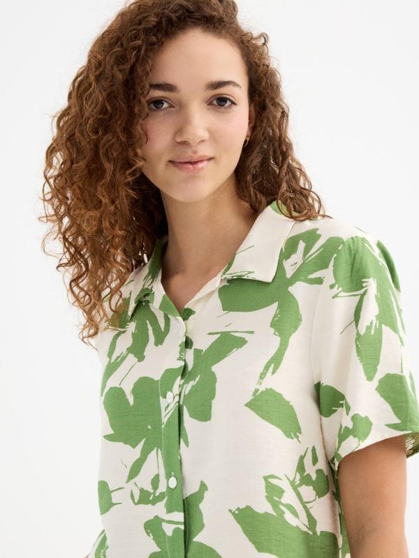 In Side Camisa Crop Manga Corta Estampado